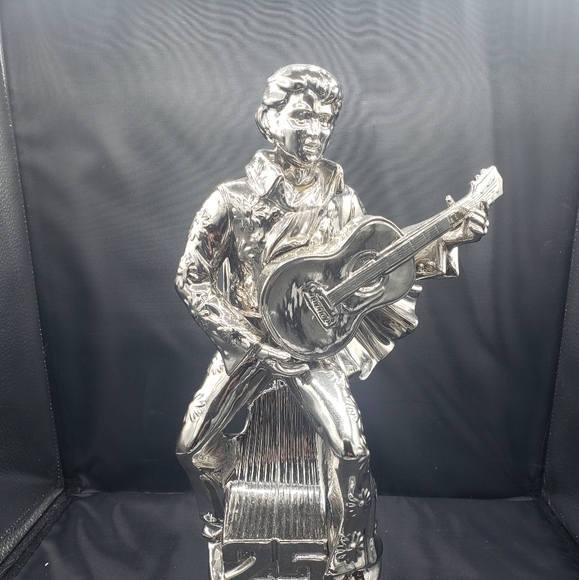 Accents Vintage Elvis Presley Silver 25th Anniversary Mccormick Music